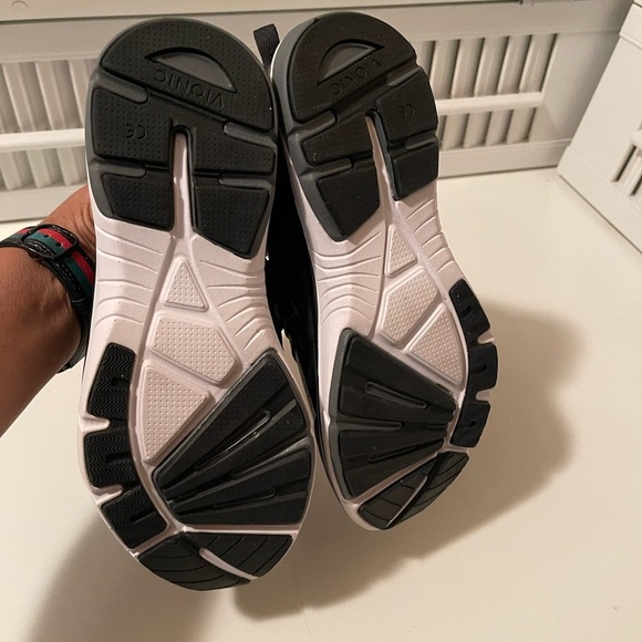 Vionic new gray and black sport ladies shoes are new no box - Picture 9 of 12